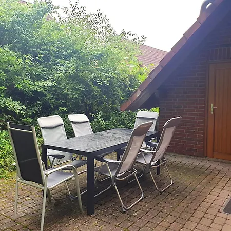 Haus 17 Ferienpark, Ruhiger Rückzugsort Nahe Rennstrecke Bilster Berg Für Fahrer Und Motorsportfans Nieheim
