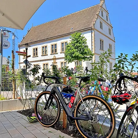 Holiday home Haus 17 Ferienpark, Ruhiger Rueckzugsort Nahe Rennstrecke Bilster Berg Fuer Fahrer Und Motorsportfans Nieheim